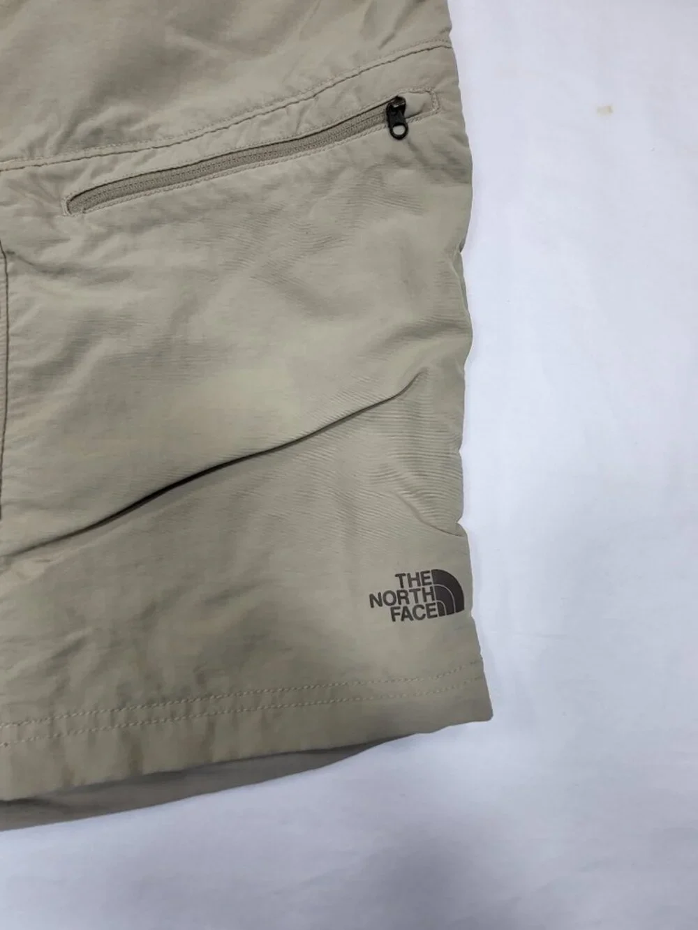 The North Face Mens Belted Hiking Cargo Shorts Khaki Tan Size XXL Regular